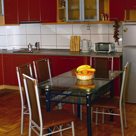 Goldy Hostel Bitola Exterior foto