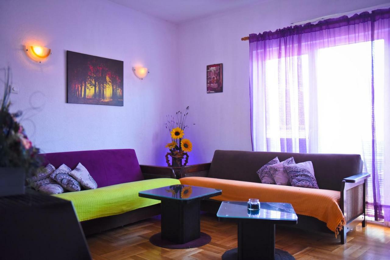 Goldy Hostel Bitola Exterior foto